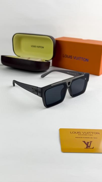 Loius vutton grey black 1984