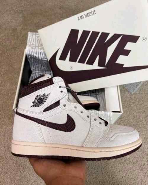NIKEE AIR JORDAN 1 RETRO HIGH OG A MA MANIERE SEMI UA
