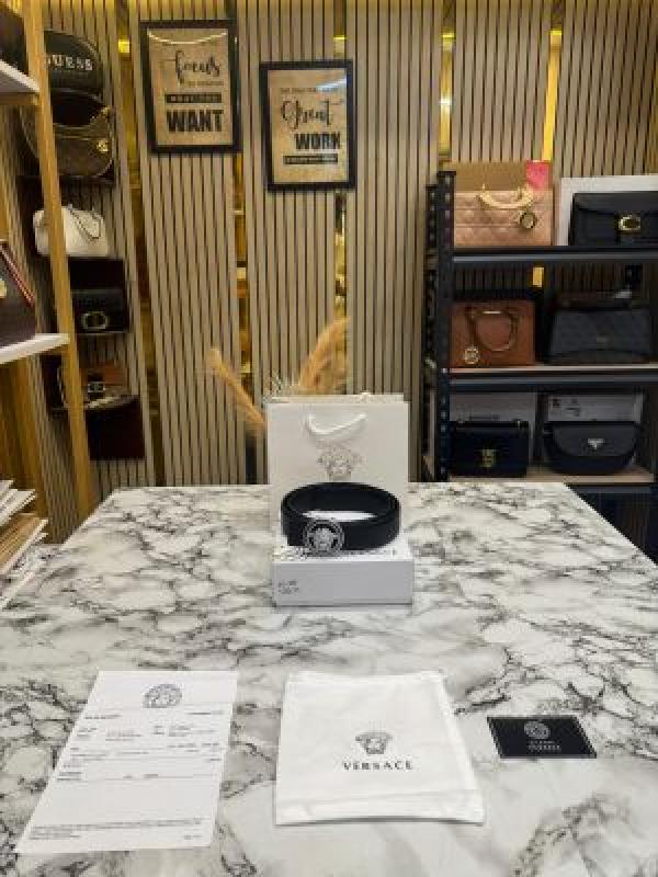 Versace_Medusa_Buckle_Belt_Premium_Quality_With_Box_Dust_Bag_Including_Carry_Bag_(25-2)