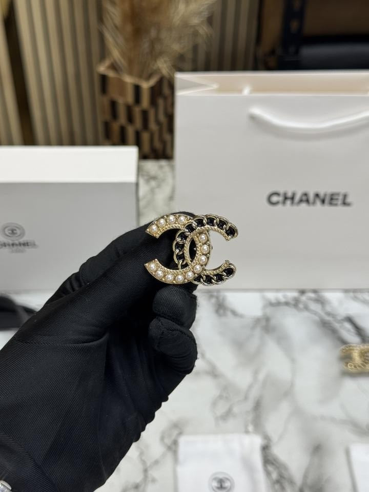 Chanel_Premium_Double_Buckle_Belt_Combo_With_Dust_Bag_And_Dust_Bag_Including_CarryBag_(C08-Black)