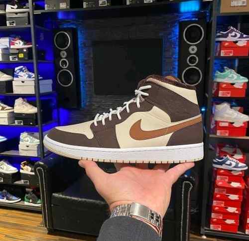 Jordan Retro 1 Mid Brown Basalt Oatmeal Mocha
