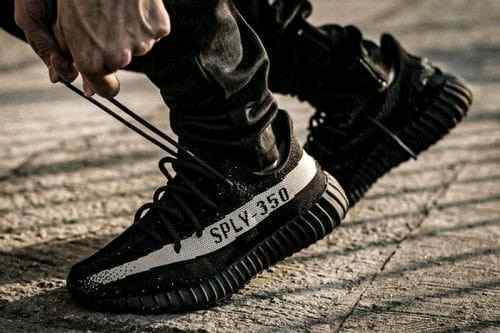 ADIDAsS YEEZY 350 V2 Black White Oreo SEMI UA With OG ACCESSORIES