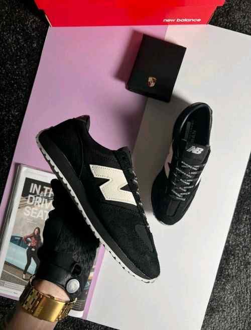 New Balancee 471 Black White