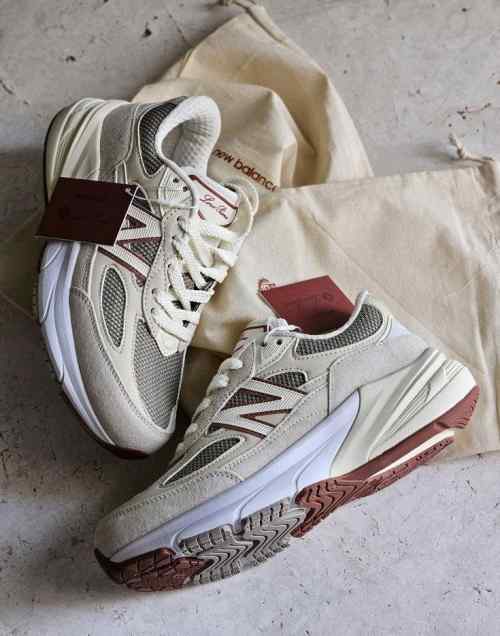new balancee 990 Beige Loro Piana