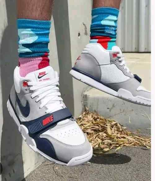 nikee air trainer 1 midnight nevy sale