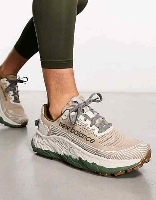 New Balancee Fresh Foam x Trail More V3 Beige