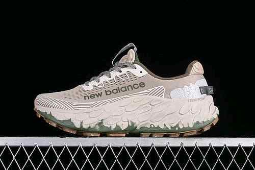 New Balancee Fresh Foam x Trail More V3 Beige