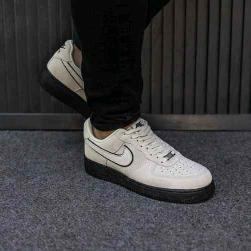 Nikee Airforce 1 07 LV 8 low light khaki