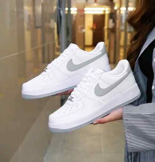 Nikee AirForce 1 07 Light Smoke Grey