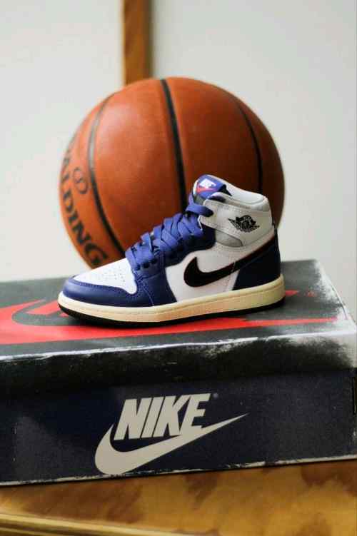 Jordan Retro 1 High Og Rare Air semi ua