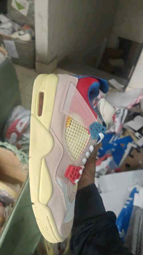 Air Jordan Retro 4 x Union LA x Guava Ice