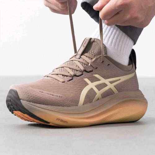 ASICsS GEL NIMBUS 27 LUXE
