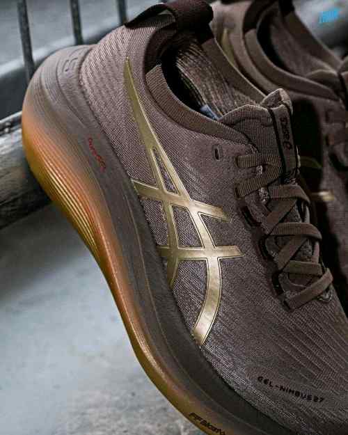 ASICsS GEL NIMBUS 27 LUXE