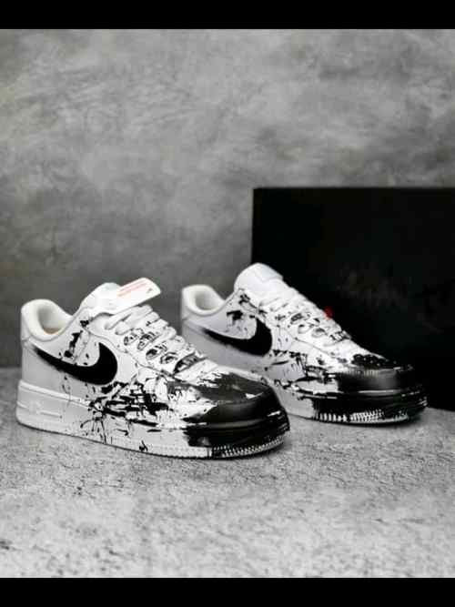 Nikee Airforce 1 Black paint custom