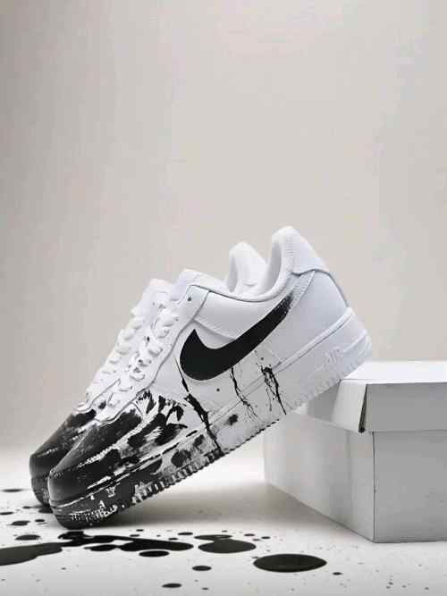 Nikee Airforce 1 Black paint custom