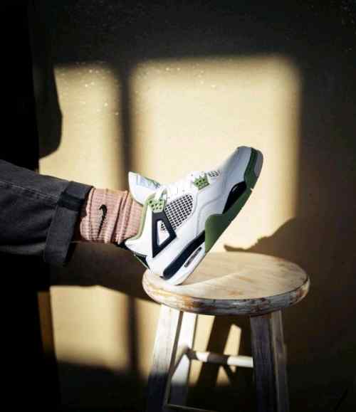 Air Jordan retro 4 Seafoam Semi UA