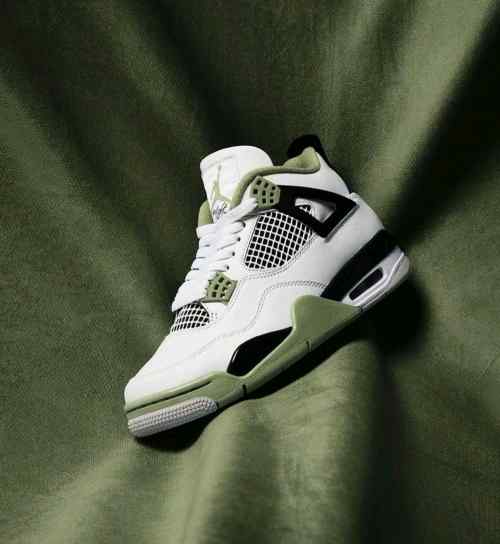 Air Jordan retro 4 Seafoam Semi UA