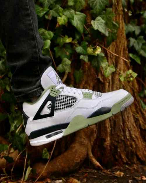Air Jordan retro 4 Seafoam Semi UA