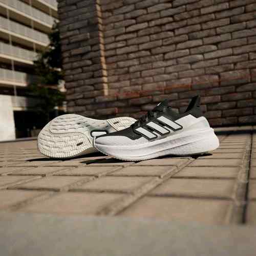 Adidass UltraBoost 5 Running Black White