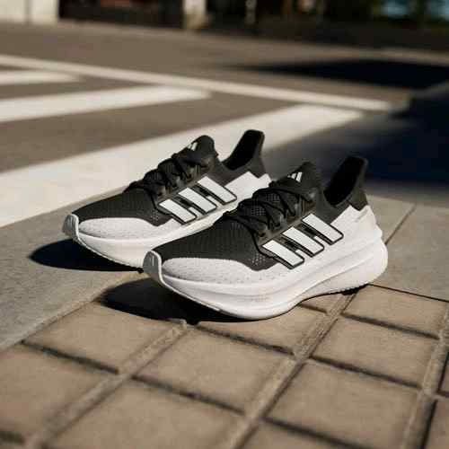 Adidass UltraBoost 5 Running Black White