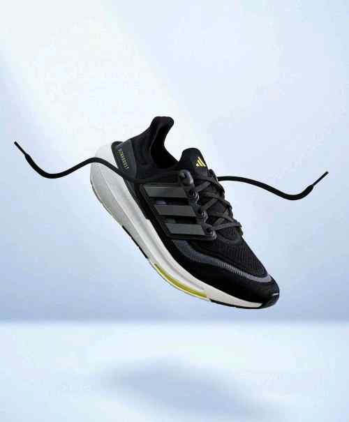 adidass ultraboost 23 black light