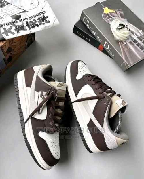 nikee Otomo katsuhiro x sb dunk low brown sail
