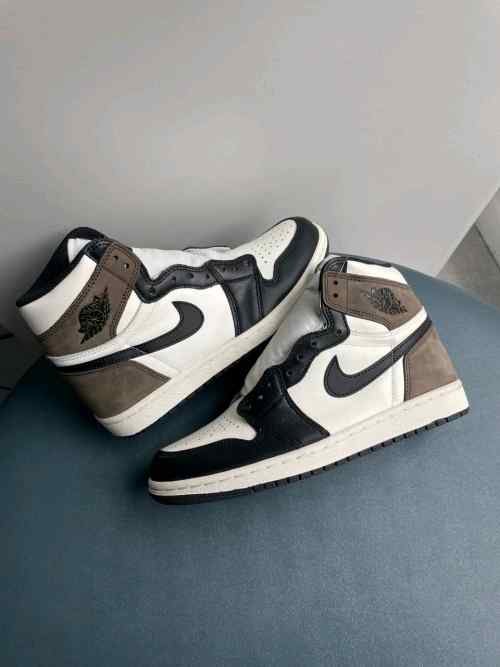Jordan retro 1 high Dark mocha semi ua