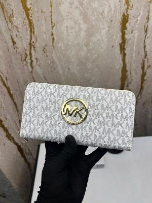 MICHAEL KOR_S PREMIUM LONG WALLET WITH OG BOX 60017 ( WHITE )