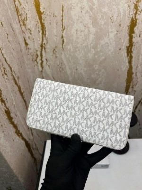 MICHAEL KOR_S PREMIUM LONG WALLET WITH OG BOX 60017 ( WHITE )