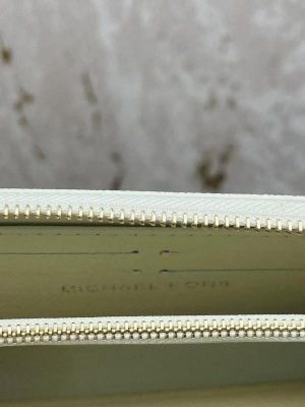 MICHAEL KOR_S PREMIUM LONG WALLET WITH OG BOX 60017 ( WHITE )