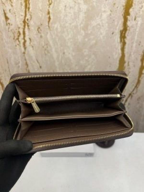 MICHAEL KOR_S PREMIUM LONG WALLET WITH OG BOX 60017 (COFFEE)