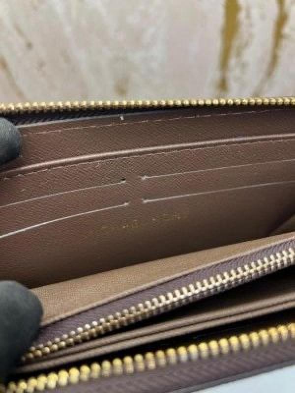 MICHAEL KOR_S PREMIUM LONG WALLET WITH OG BOX 60017 (COFFEE)