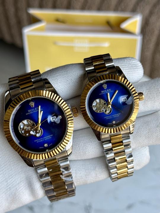 Role_x Oyster Date Couple