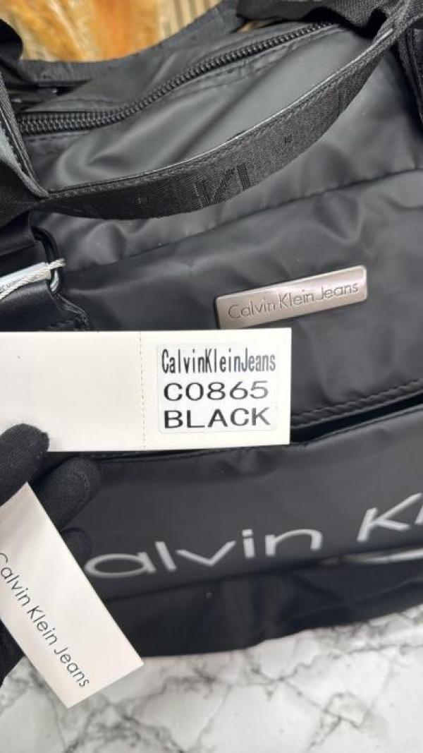 Calvin_Klein Premium Quality Duffle Bag With Strap (C0865-Black)