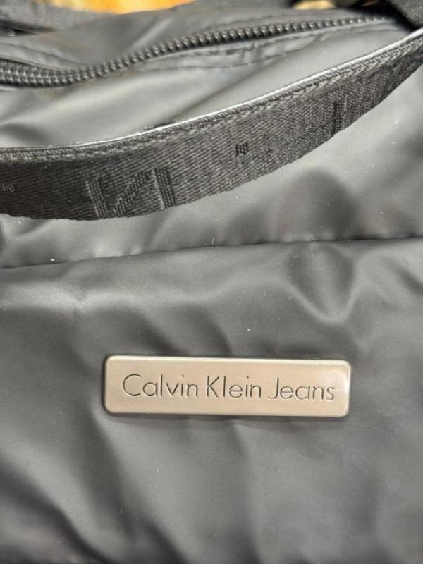 Calvin_Klein Premium Quality Duffle Bag With Strap (C0865-Black)