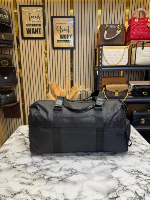 Calvin_Klein Black Travel Duffle Bag with Front Zip Pocket & Logo Detail (Z0610-Black)