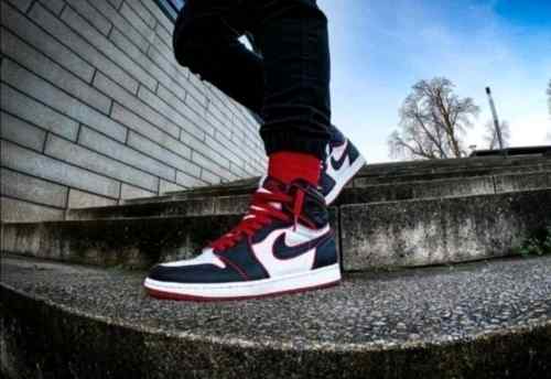 Nikee Air jordan Retro 1 Bloodline Semi UA