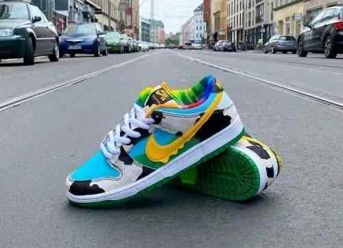 NIKEE SB DUNK LOW CHUNKY DUNKY