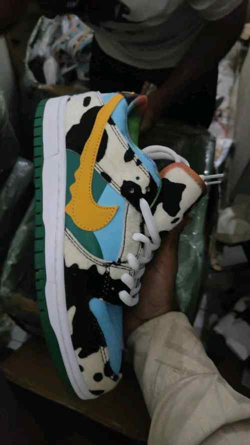 NIKEE SB DUNK LOW CHUNKY DUNKY