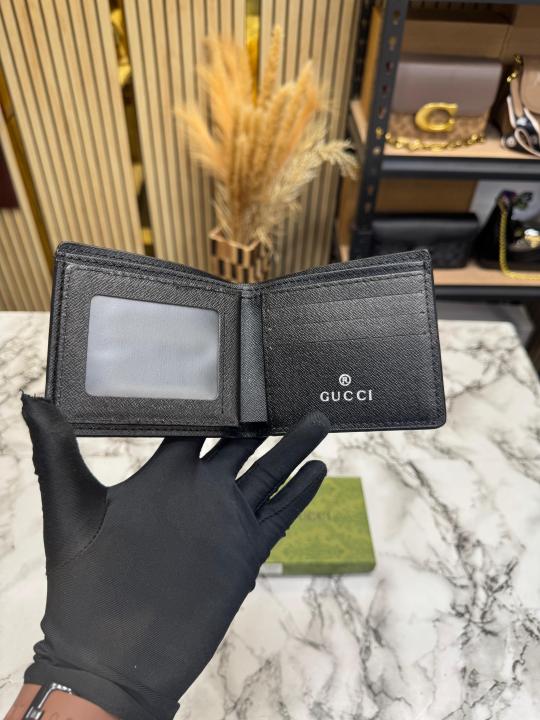 Gucc_i GG Supreme Bi-fold Leather Wallet With Box Including Card (60223-Black)