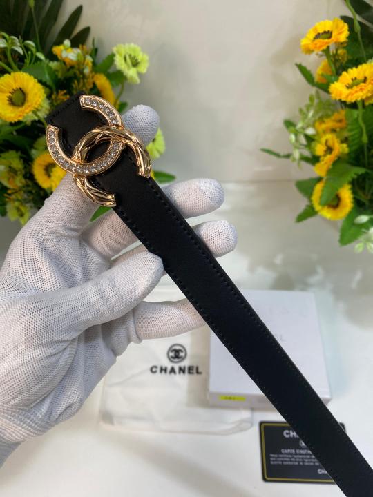CHANE_L PREMIUM LADIES BELT WID OG BOX ETC 291