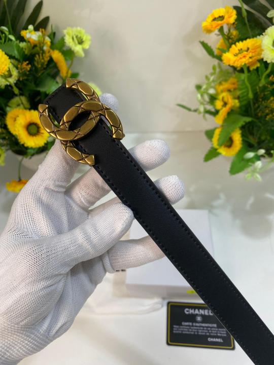 CHANE_L PREMIUM LADIES BELT WID OG BOX ETC 292