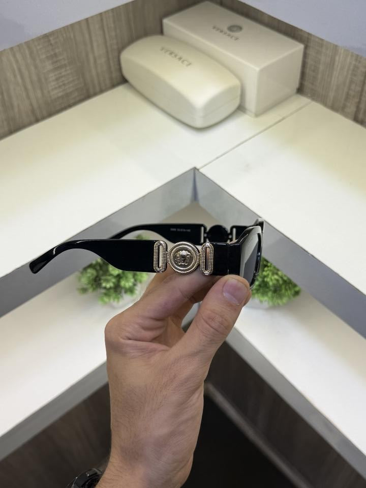 Versac e Medusa 5999 Store Article Sunglass