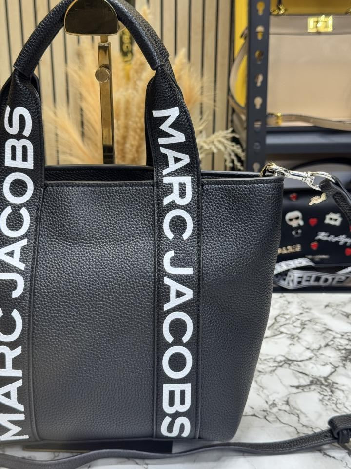 Marc Jacobs Wisteria Small Leather Tote Bag With Dust Bag (Black)