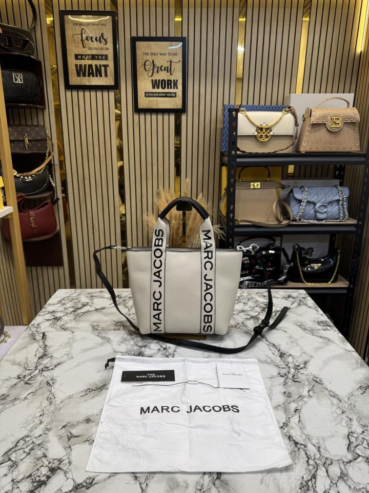 Marc Jacobs Wisteria Small Leather Tote Bag With Dust Bag (white)