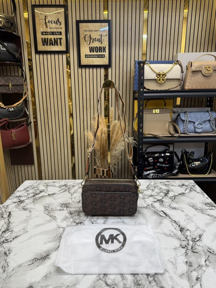 Michael_Kors Jet Set Signature Empire Shoulder Bag With Dust Bag (Brown)