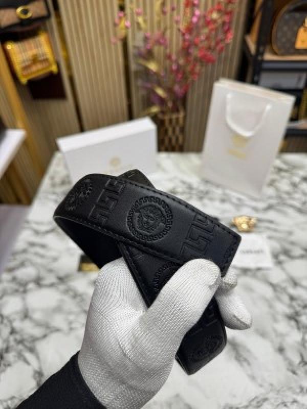 VERSACE BELT COMBO PREMIUM QUALITY WITH OG BOX DUST BAG CARRY BAG VE NO 1