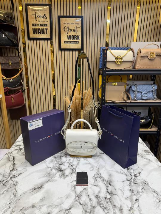 Tommy_Hilfiger Compact Flap Shoulder Bag With Box And Including Carry Bag (White)