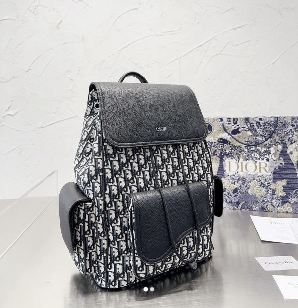 Christian_Dior_Saddle_Oblique_BackPack_With_Dust_Bag_(White-Black)