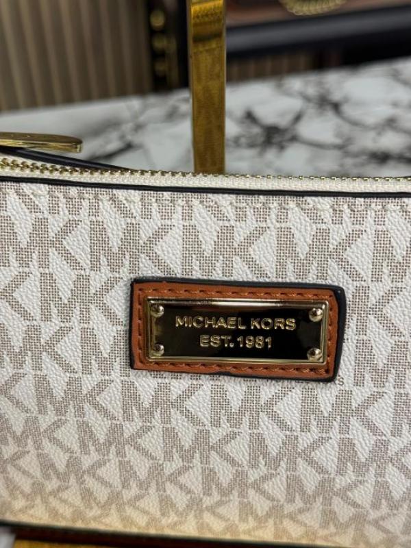 Michael_Kors Jet Set Shoulder Bag With Box And Dust Bag (Beige)